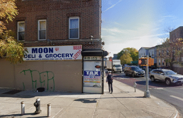 Moon-Deli-Grocery