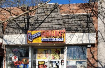 Queens-Mini-Market